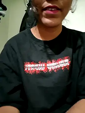 Snapshot of Telugu___Sexygirl___Naidu chatting on November 28, 5:40 am Telugu Sexygirl Naidu online show from November 28, 5:40 am