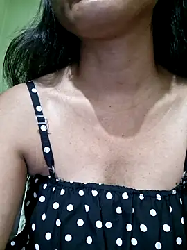 Snapshot of Telugu___Sexygirl___Naidu chatting on April 28, 3:49 pm Telugu Sexygirl Naidu online show from April 28, 3:49 pm