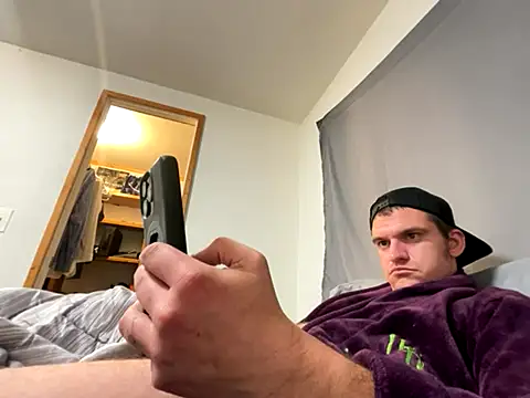 cumitted online show from November 24, 3:01 pm