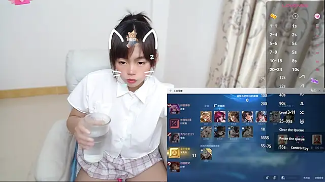 Snapshot of Duolamei chatting on January 13, 7:56 am Duolamei online show from January 13, 7:56 am