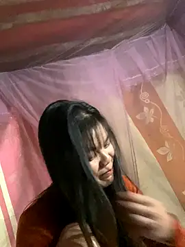 PhanHaa online show from December 18, 1:26 pm