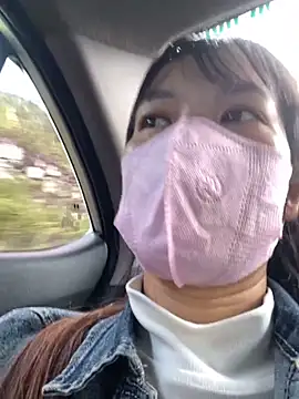 PhanHaa online show from November 7, 1:10 am