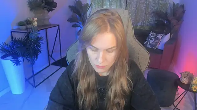 Snapshot of VanessaMates chatting on September 25, 5:35 am VanessaMates online show from September 25, 5:35 am