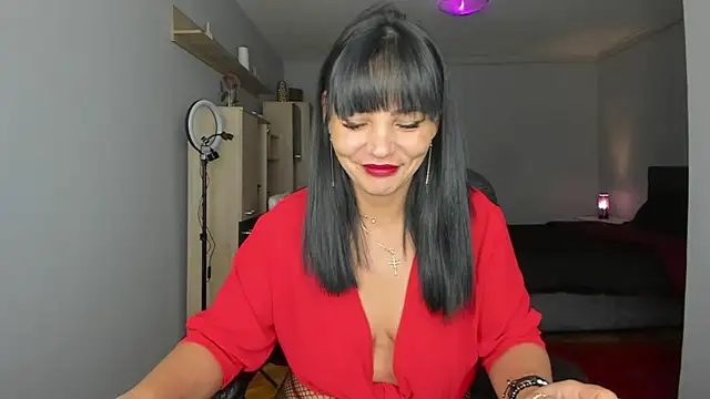 Snapshot of Ella_sweety00 chatting on September 29, 4:01 pm Ella sweety00 online show from September 29, 4:01 pm