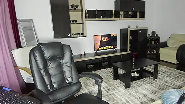 Ella sweety00 online show from April 7, 8:32 pm