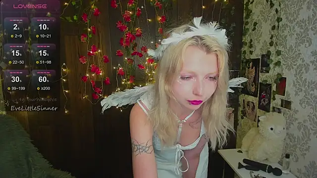 EveLittleSinner online show from October 30, 11:45 pm