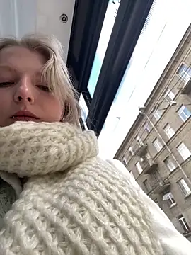 EveLittleSinner online show from October 2, 8:50 am