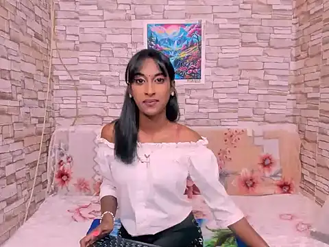 Snapshot of indiansunglaze4u69 chatting on July 6, 3:25 pm indiansunglaze4u69 online show from July 6, 3:25 pm
