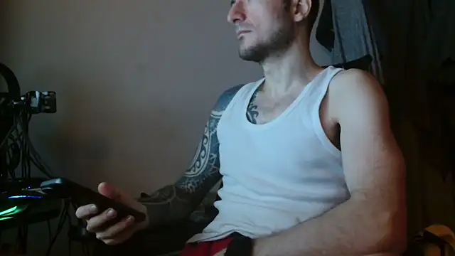 th1  online show from March 6, 7:47 am