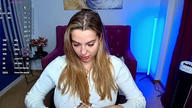 Emma  Ross online show from May 9, 1:53 am