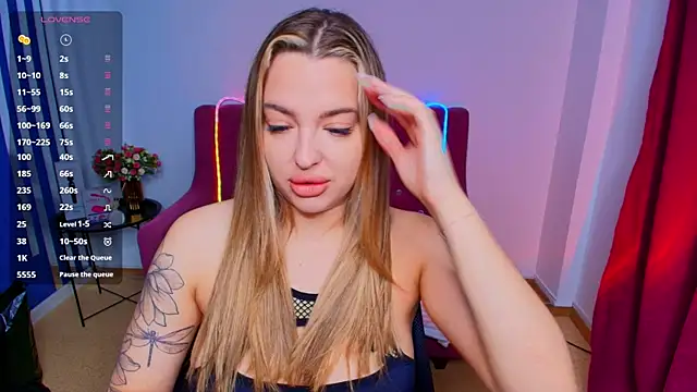 Emma  Ross online show from April 12, 2:15 am