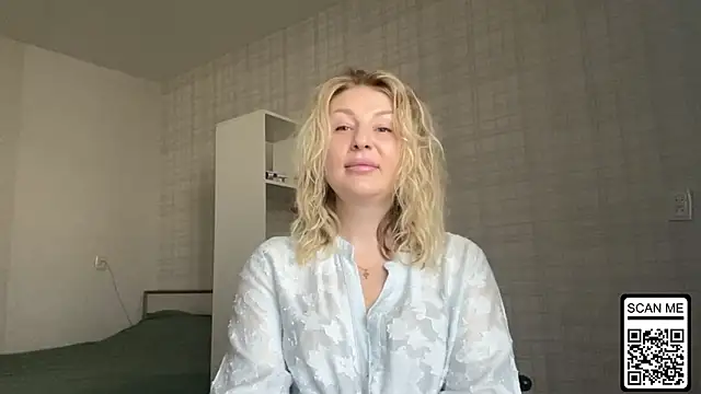 Blondie xoxoxo online show from March 13, 8:08 am