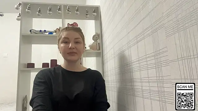 Blondie xoxoxo online show from January 11, 12:56 pm