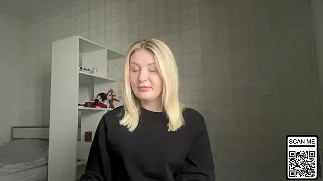 Blondie xoxoxo online show from February 7, 1:52 pm