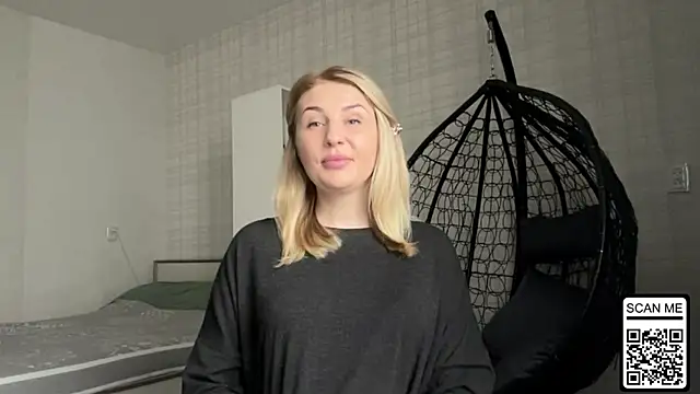 Blondie xoxoxo online show from March 31, 8:38 am