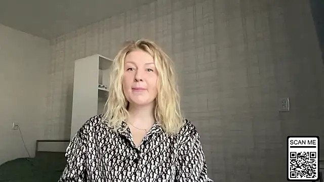 Blondie xoxoxo online show from March 10, 7:56 am