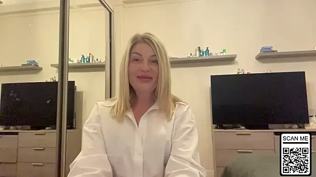Blondie xoxoxo online show from May 15, 3:32 pm