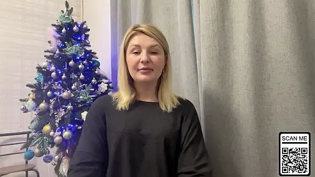 Blondie xoxoxo online show from December 19, 11:45 am