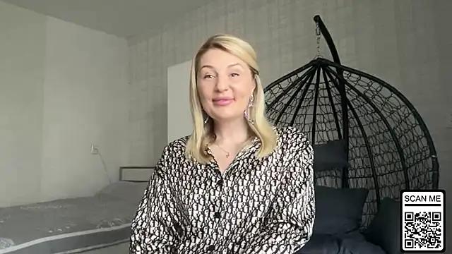 Blondie xoxoxo online show from April 15, 10:21 am