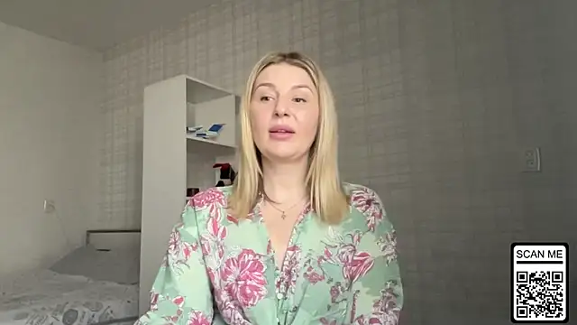 Blondie xoxoxo online show from March 23, 8:47 am