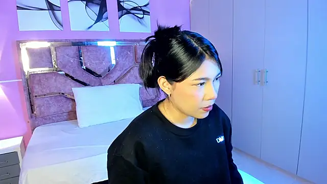 LICKY LOV online show from January 7, 12:10 pm