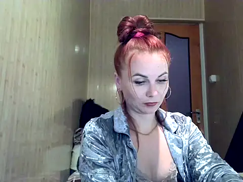 Snapshot of Kisa26311 chatting on October 15, 10:45 am Kisa26311 online show from October 15, 10:45 am