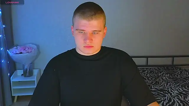 kittenmurr online show from October 30, 5:43 pm