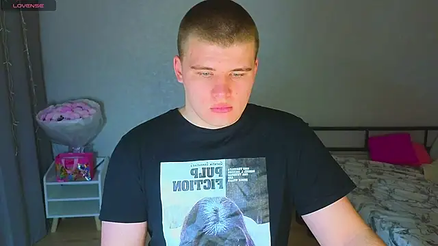 kittenmurr online show from October 19, 8:22 pm