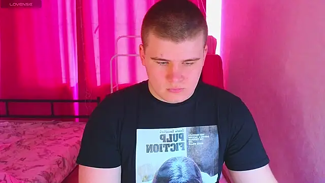 kittenmurr online show from April 4, 1:56 am