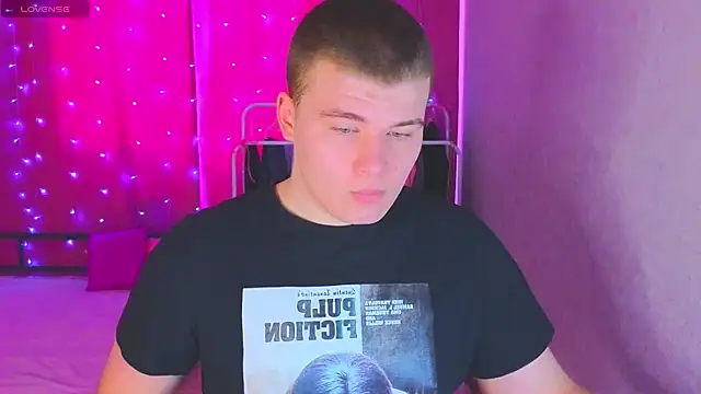 Snapshot of kittenmurr chatting on January 16, 7:34 am kittenmurr online show from January 16, 7:34 am