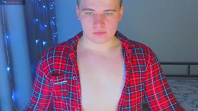 Snapshot of kittenmurr chatting on January 10, 10:32 am kittenmurr online show from January 10, 10:32 am