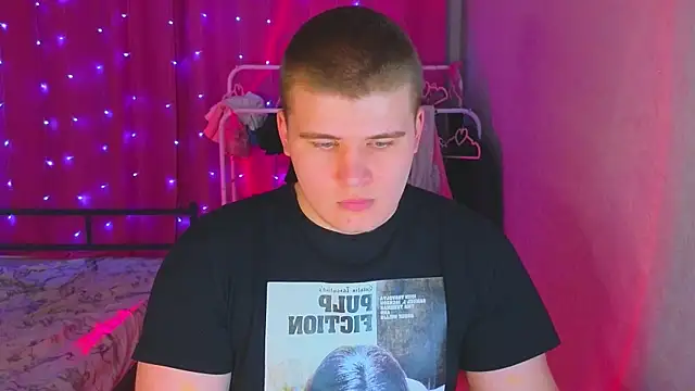 Snapshot of kittenmurr chatting on March 3, 9:22 pm kittenmurr online show from March 3, 9:22 pm