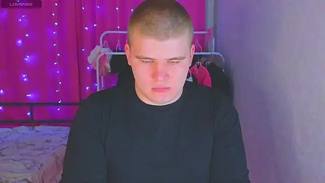 Snapshot of kittenmurr chatting on February 21, 8:22 pm kittenmurr online show from February 21, 8:22 pm