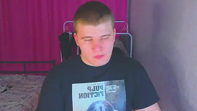 Snapshot of kittenmurr chatting on February 16, 7:34 pm kittenmurr online show from February 16, 7:34 pm