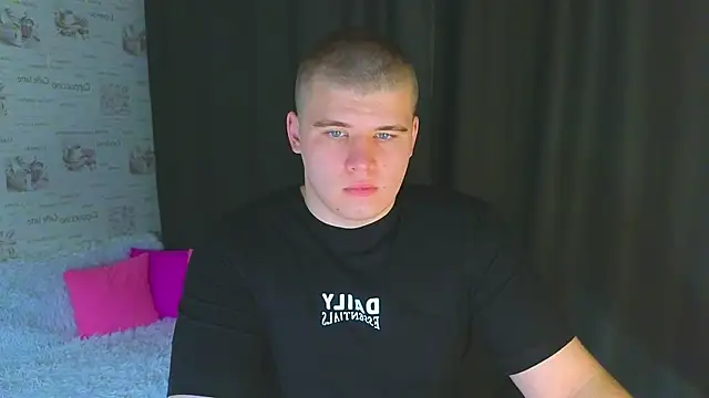 kittenmurr online show from September 19, 9:08 pm