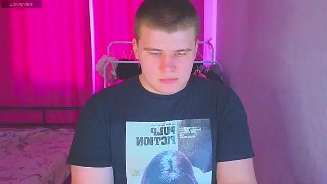 Snapshot of kittenmurr chatting on February 21, 8:16 am kittenmurr online show from February 21, 8:16 am