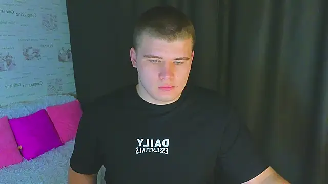 kittenmurr online show from September 30, 8:37 pm