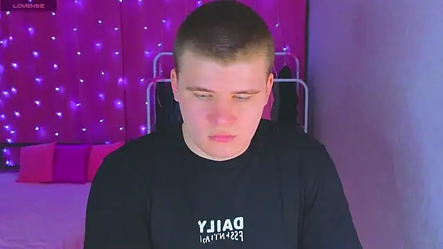 Snapshot of kittenmurr chatting on January 14, 8:34 pm kittenmurr online show from January 14, 8:34 pm