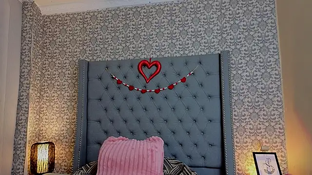 Abby roussee online show from February 11, 9:03 pm