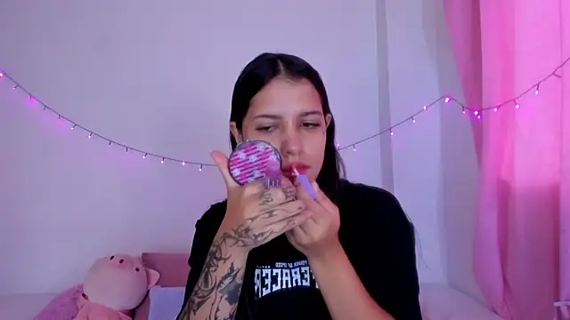 Snapshot of Abby_roussee chatting on September 30, 12:44 pm Abby roussee online show from September 30, 12:44 pm
