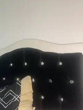 Blair Bunnyy online show from April 3, 5:25 am