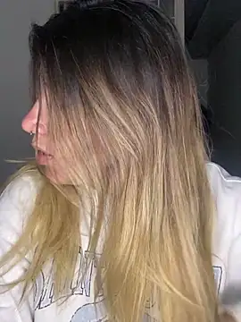 Blair Bunnyy online show from April 14, 10:09 am