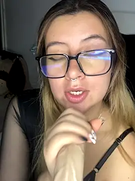 Blair Bunnyy online show from November 28, 7:30 am