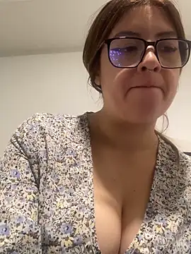 Snapshot of Blair_Bunnyy chatting on September 10, 2:10 am Blair Bunnyy online show from September 10, 2:10 am