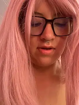 Snapshot of Blair_Bunnyy chatting on September 10, 5:45 pm Blair Bunnyy online show from September 10, 5:45 pm