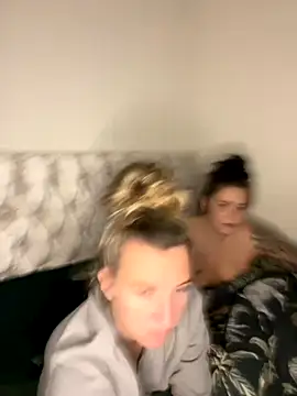 Charsworld online show from December 3, 9:20 am