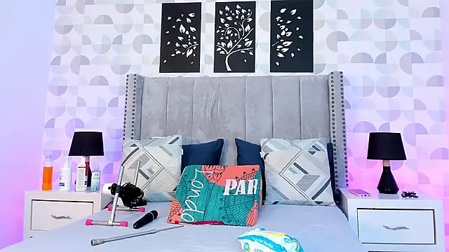 natasha moreno online show from October 6, 12:39 pm