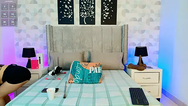 Snapshot of natasha_moreno chatting on May 22, 12:25 pm natasha moreno online show from May 22, 12:25 pm