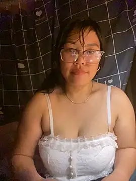 Snapshot of sexybaby_00 chatting on October 1, 11:03 am sexybaby 00 online show from October 1, 11:03 am