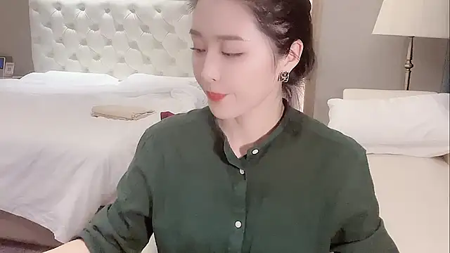 Snapshot of Ianxuan chatting on October 17, 1:24 pm Ianxuan online show from October 17, 1:24 pm